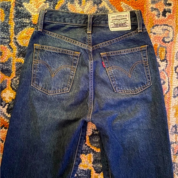 Levi’s Ribcage straight leg- Dark wash SIZE 26 jeans - Picture 6 of 10